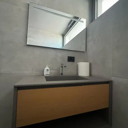 Apartment Viewport